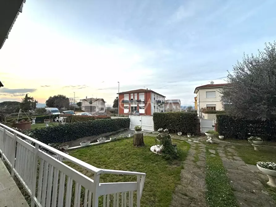 Immagine 43 di Appartamento in vendita  a Montopoli In Val D'arno