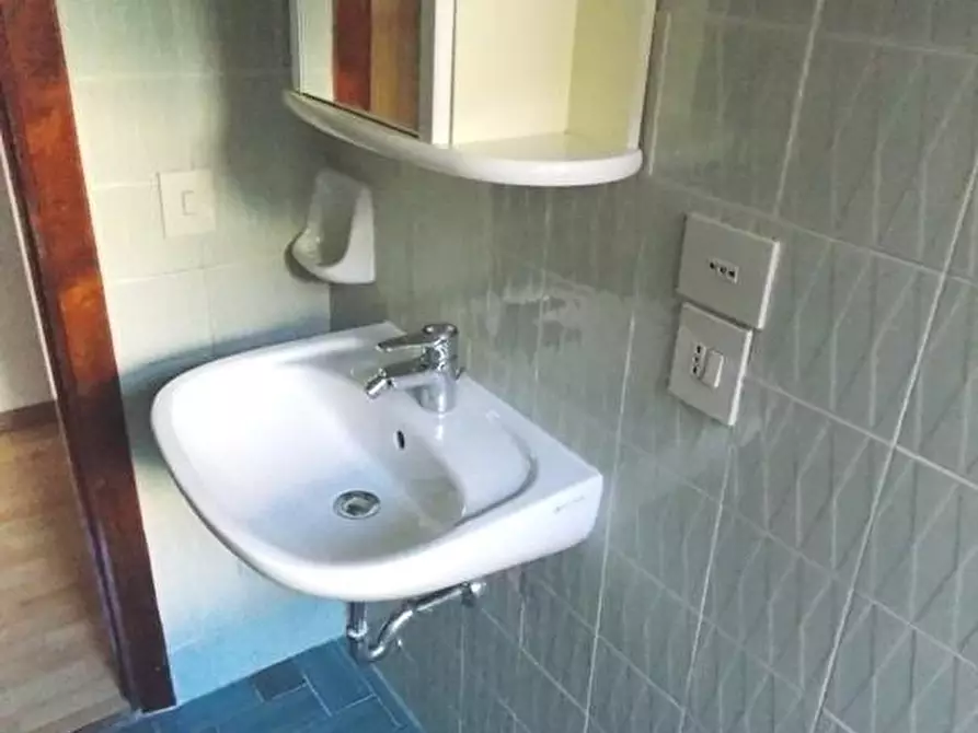 Immagine 14 di Appartamento in vendita  a Rosignano Marittimo