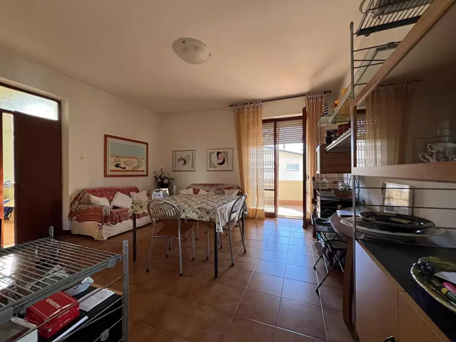 Immagine 5 di Appartamento in vendita  a Massa