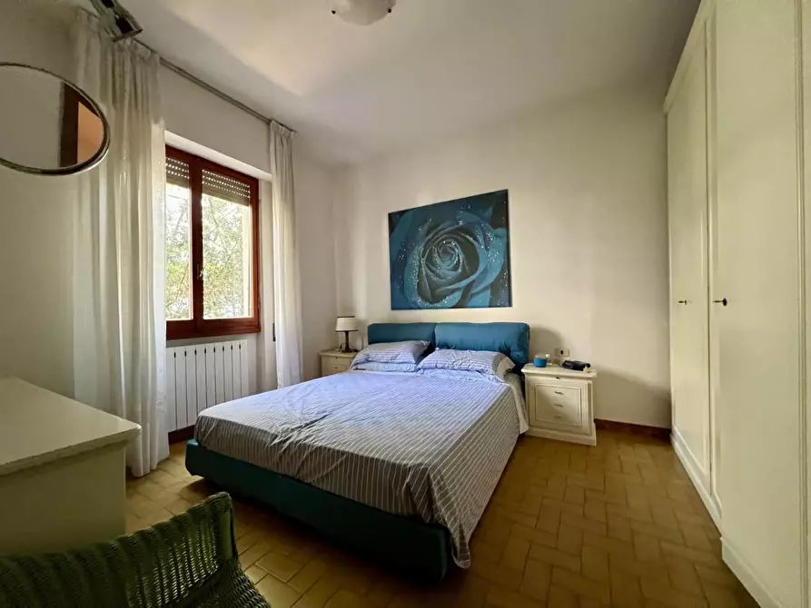 Immagine 9 di Appartamento in vendita  a Massa