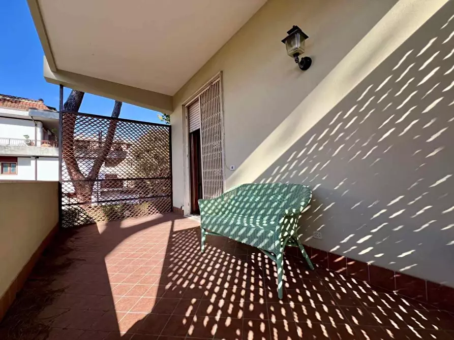 Immagine 1 di Appartamento in vendita  a Massa