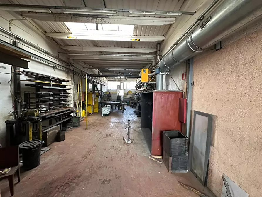 Immagine 3 di Attività artigianale in vendita  a Montespertoli