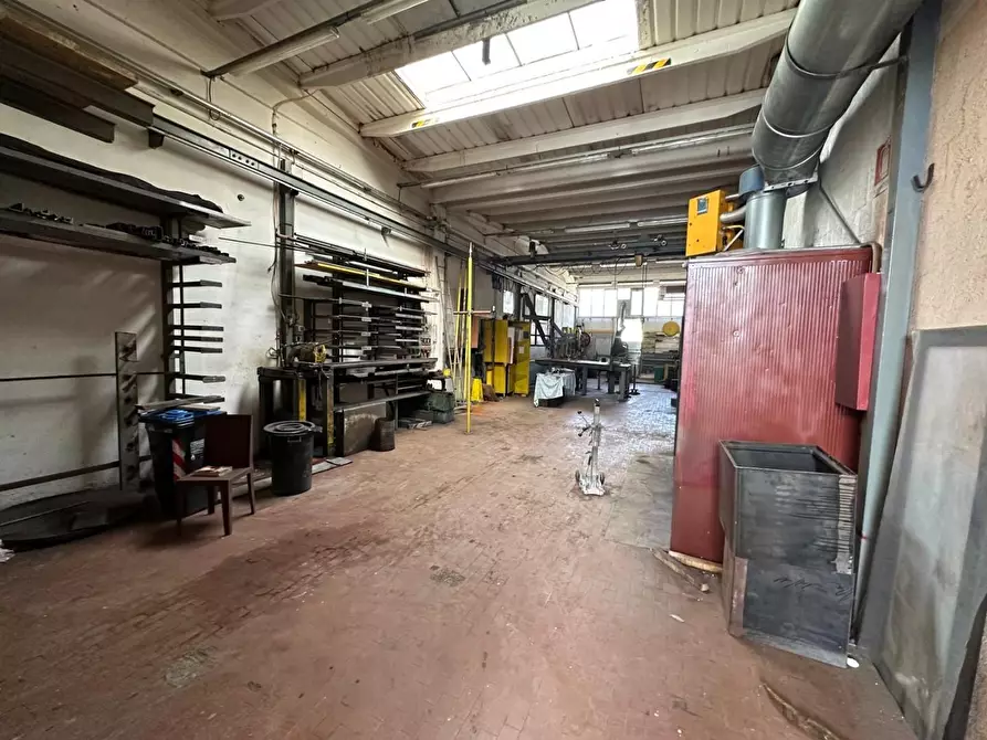 Immagine 9 di Attività artigianale in vendita  a Montespertoli