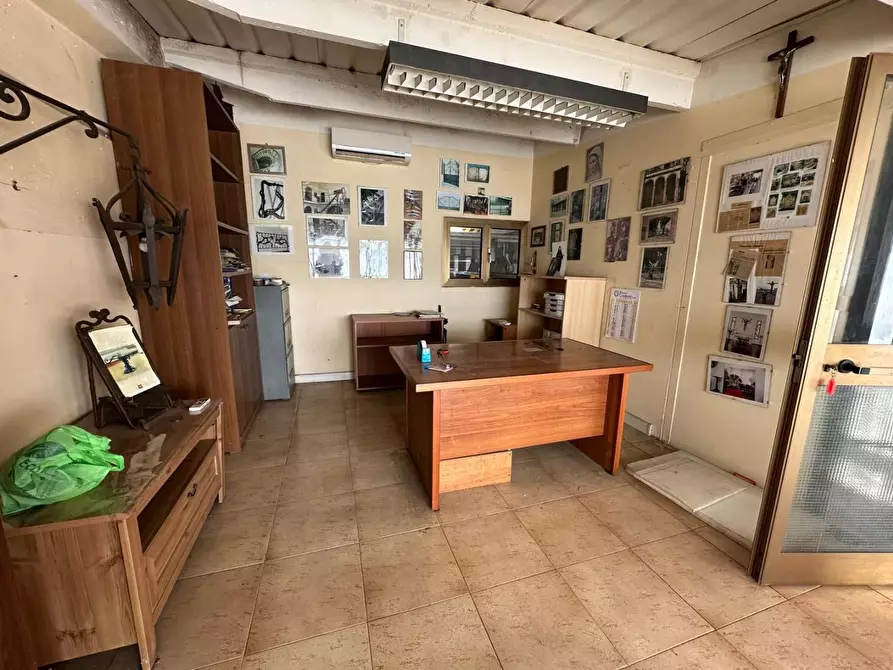 Immagine 13 di Attività artigianale in vendita  a Montespertoli