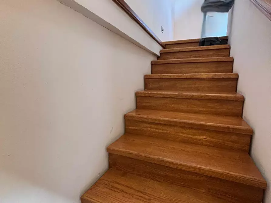 Immagine 16 di Porzione di casa in vendita  a Castelnuovo Magra