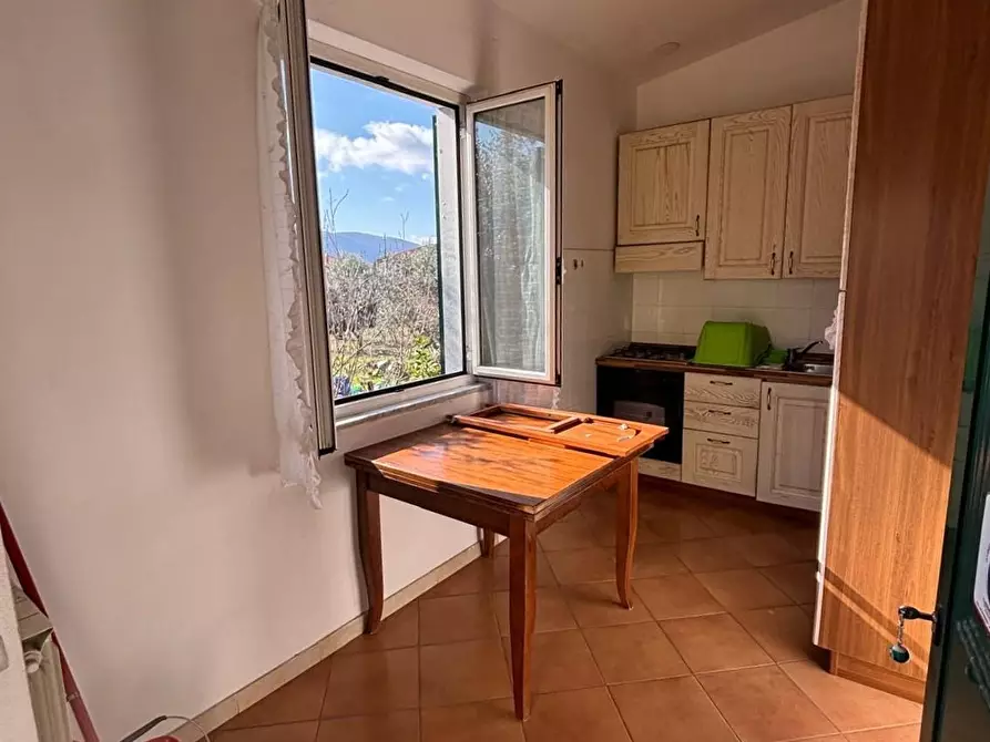 Immagine 3 di Porzione di casa in vendita  a Castelnuovo Magra