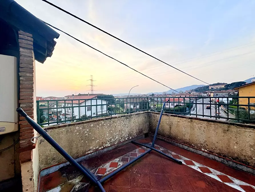 Immagine 24 di Appartamento in vendita  a Massa