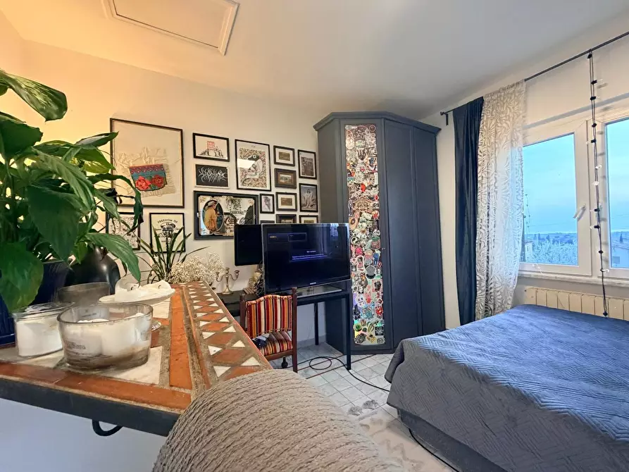 Immagine 22 di Appartamento in vendita  a Massa