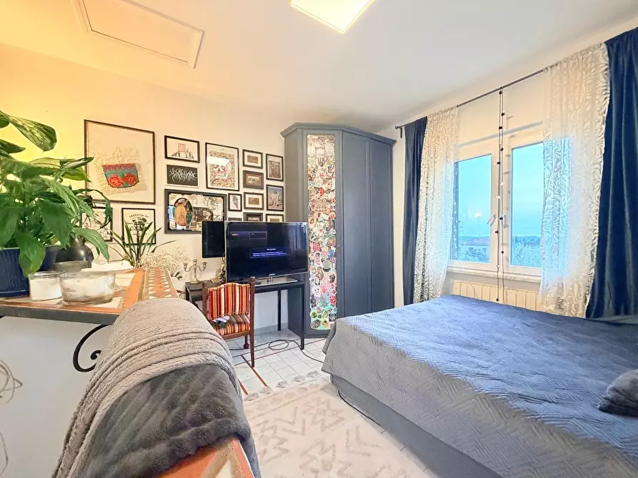 Immagine 18 di Appartamento in vendita  a Massa