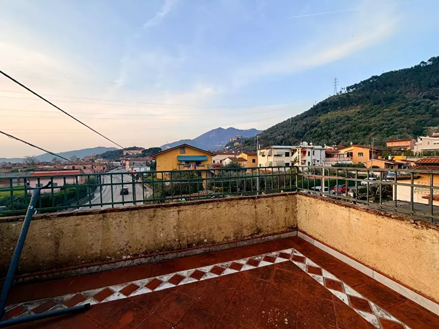 Immagine 25 di Appartamento in vendita  a Massa
