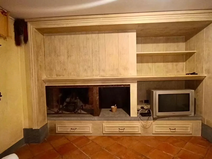 Immagine 41 di Villetta a schiera in affitto  a Montignoso