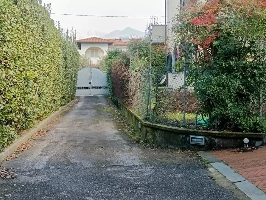 Immagine 50 di Villetta a schiera in affitto  a Montignoso