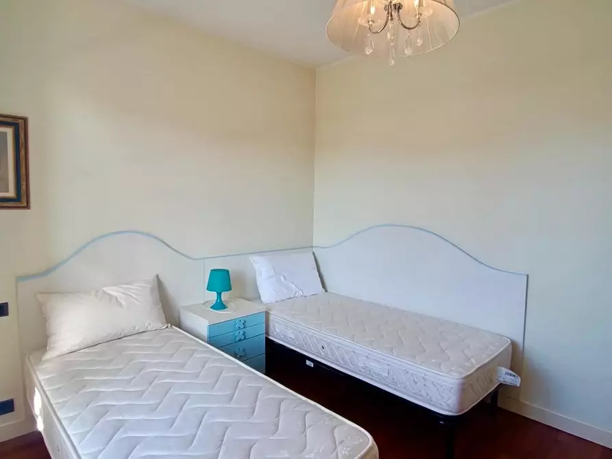 Immagine 30 di Villetta a schiera in affitto  a Montignoso