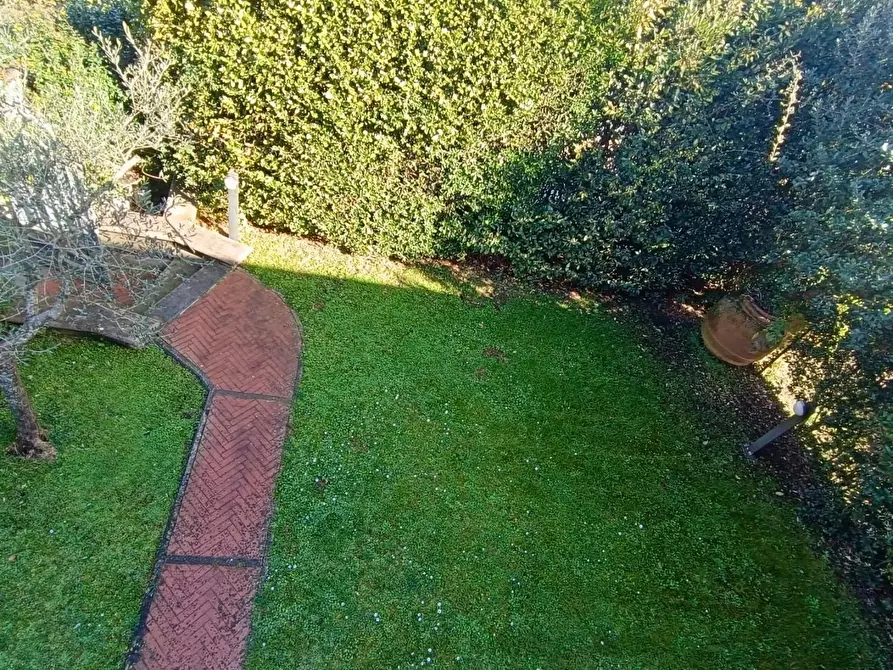 Immagine 38 di Villetta a schiera in affitto  a Montignoso