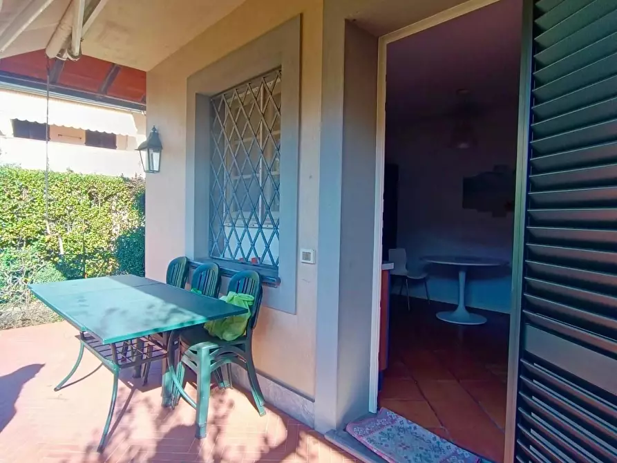 Immagine 6 di Villetta a schiera in affitto  a Montignoso