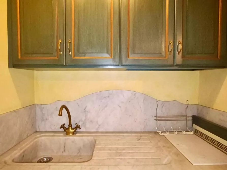 Immagine 42 di Villetta a schiera in affitto  a Montignoso