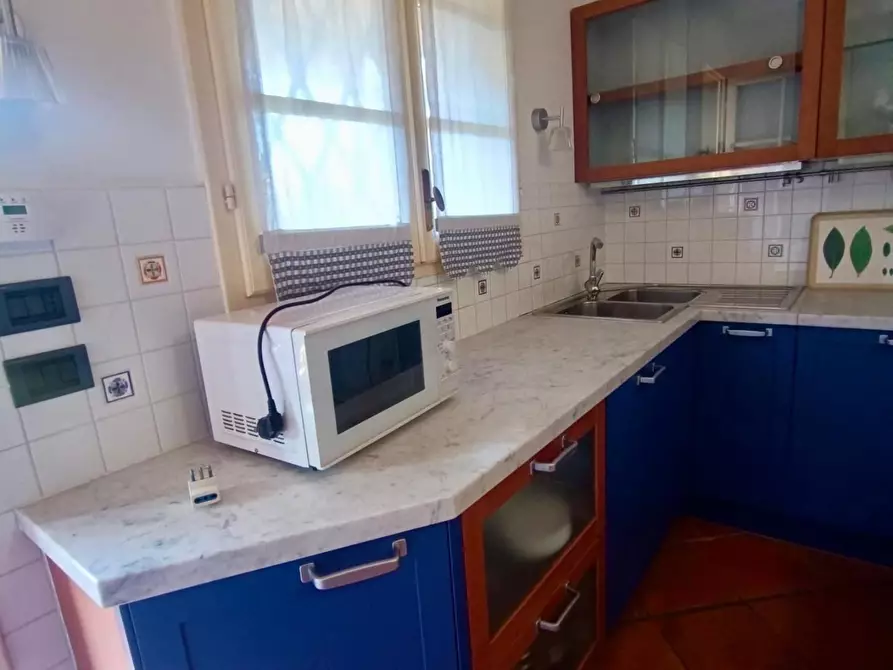 Immagine 19 di Villetta a schiera in affitto  a Montignoso