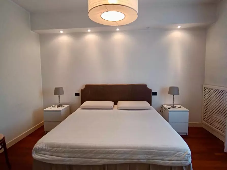 Immagine 25 di Villetta a schiera in affitto  a Montignoso