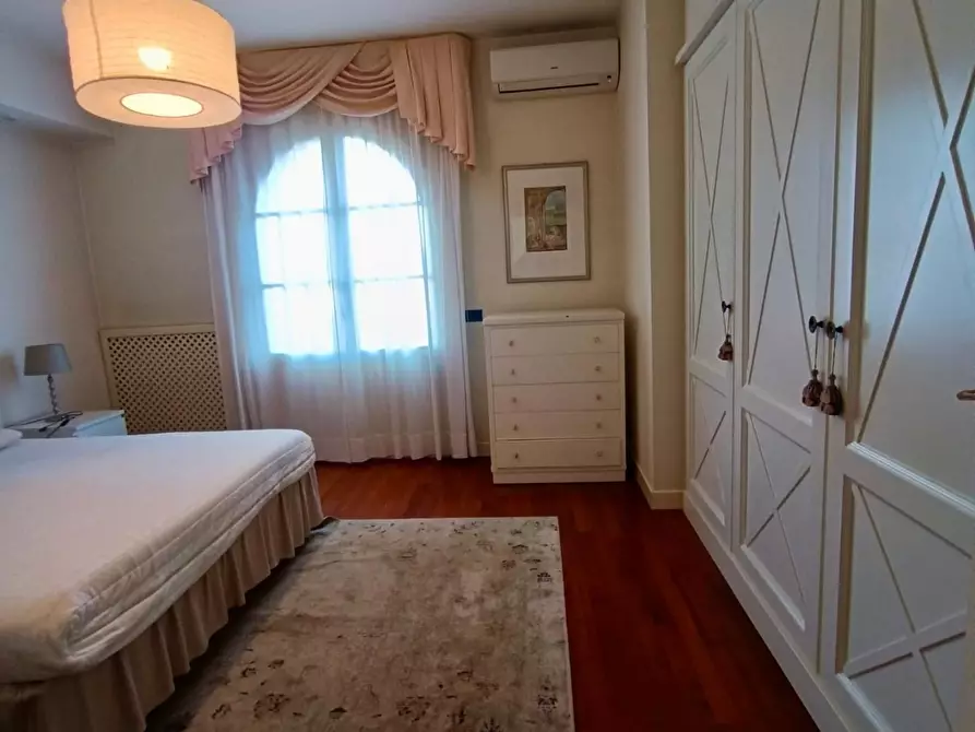 Immagine 27 di Villetta a schiera in affitto  a Montignoso