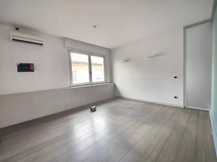 Immagine 10 di Capannone industriale in vendita  a Santa Croce Sull'arno