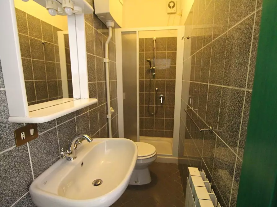 Immagine 15 di Albergo/B&B/Residence in vendita  a Pignone