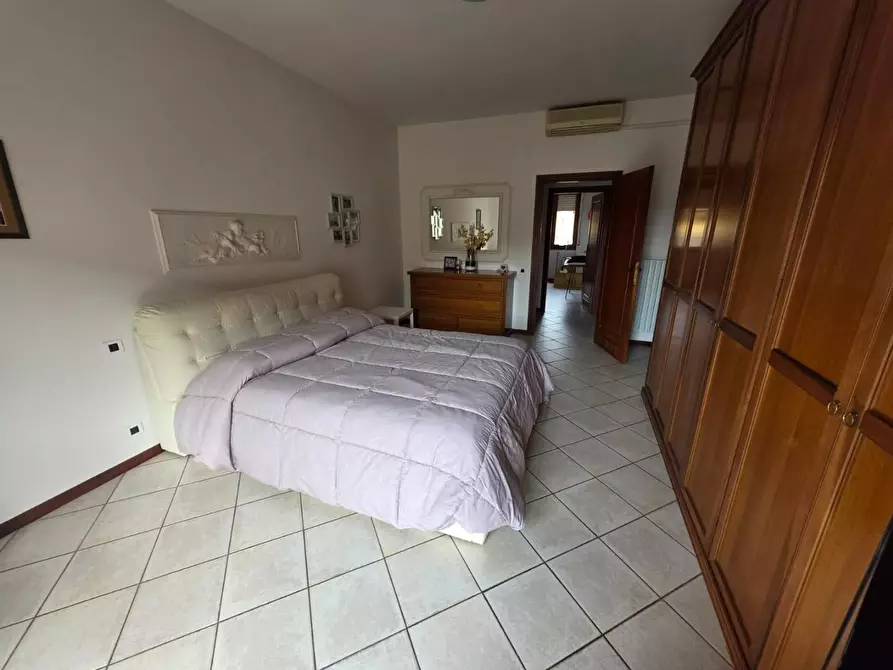 Immagine 19 di Appartamento in vendita  a Pontedera