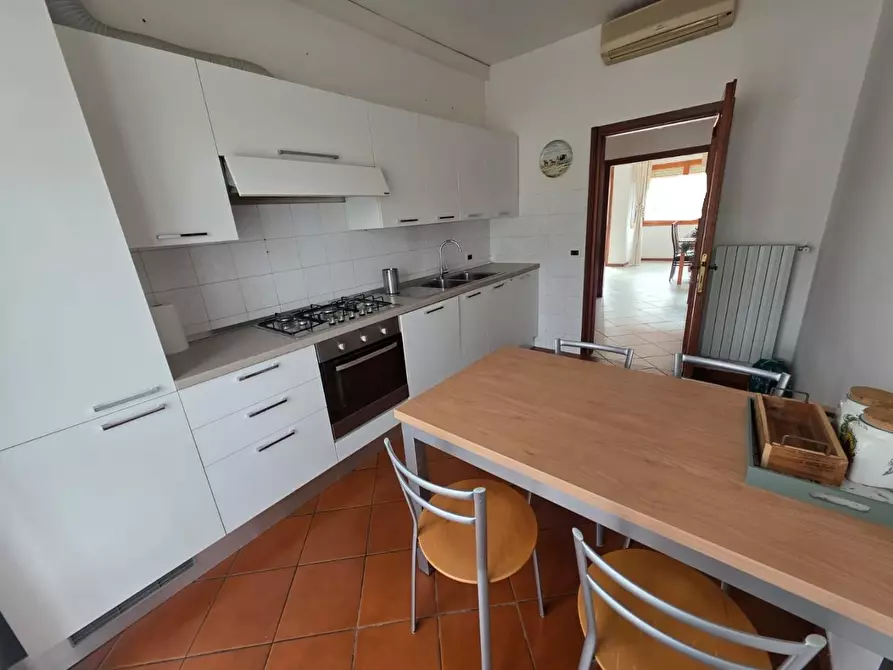 Immagine 11 di Appartamento in vendita  a Pontedera