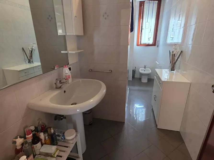 Immagine 12 di Appartamento in vendita  a Pontedera