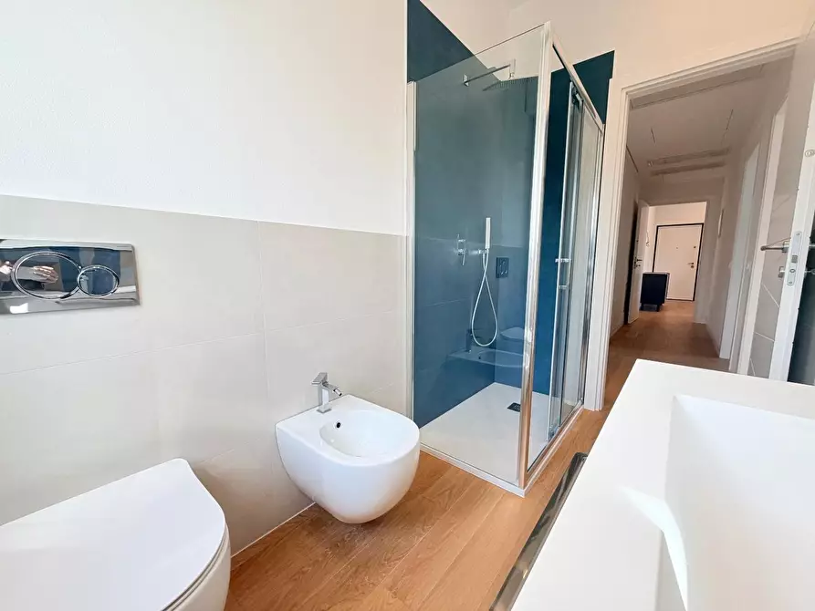 Immagine 13 di Appartamento in vendita  a Massa