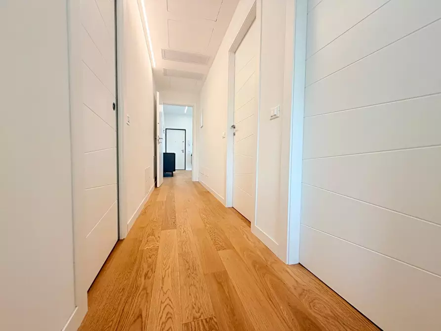 Immagine 6 di Appartamento in vendita  a Massa