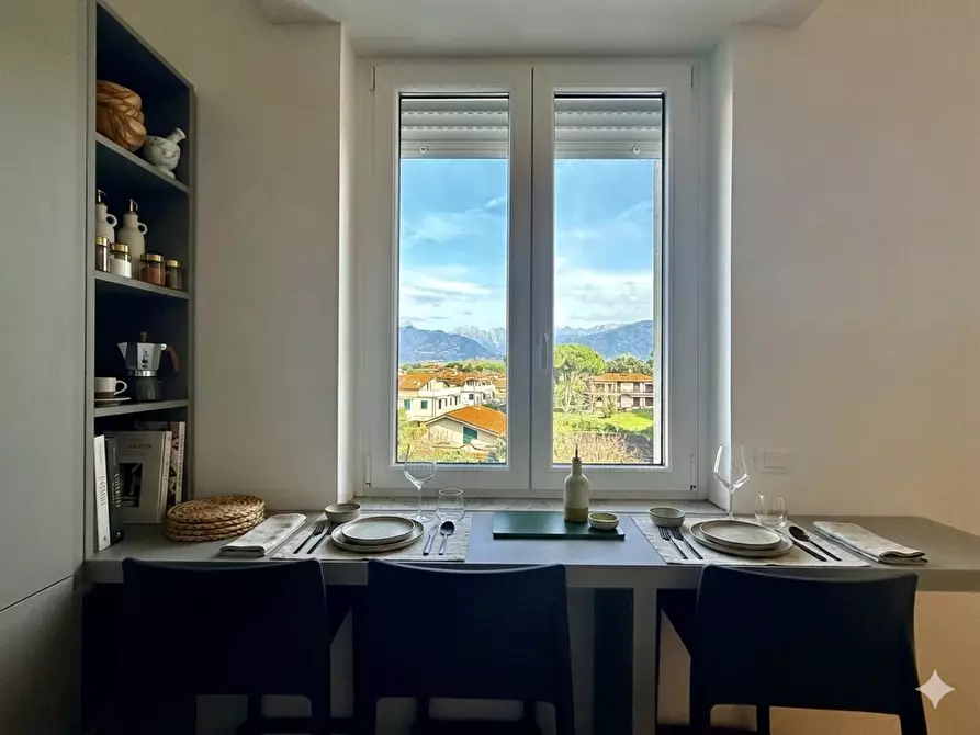 Immagine 4 di Appartamento in vendita  a Massa