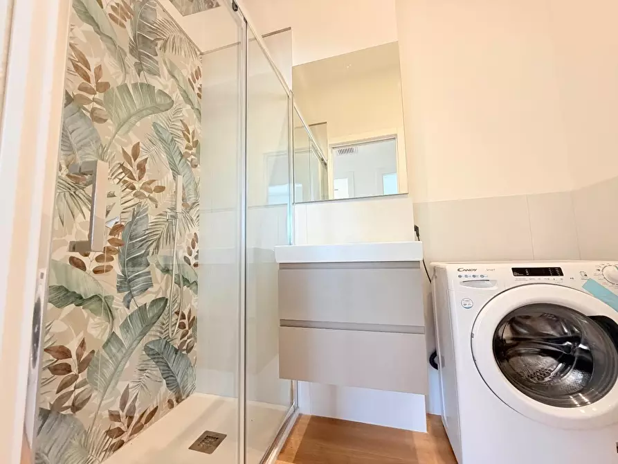 Immagine 14 di Appartamento in vendita  a Massa