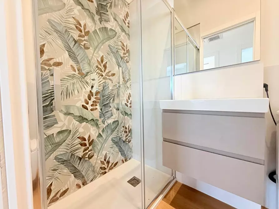 Immagine 15 di Appartamento in vendita  a Massa