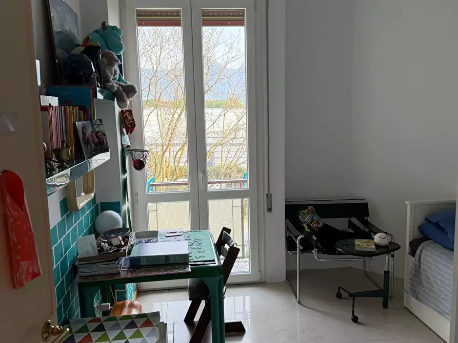 Immagine 17 di Appartamento in vendita  a Camaiore