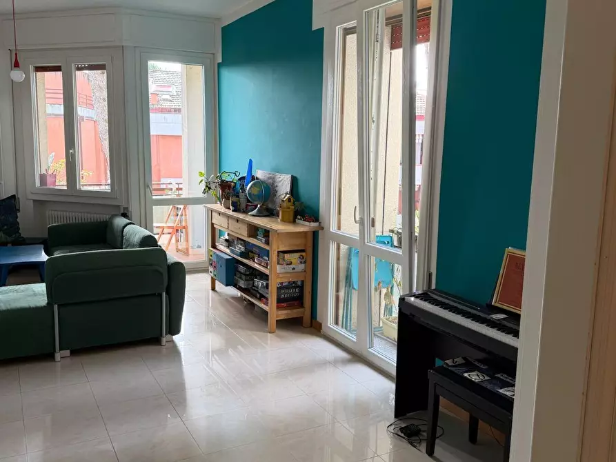 Immagine 15 di Appartamento in vendita  a Camaiore