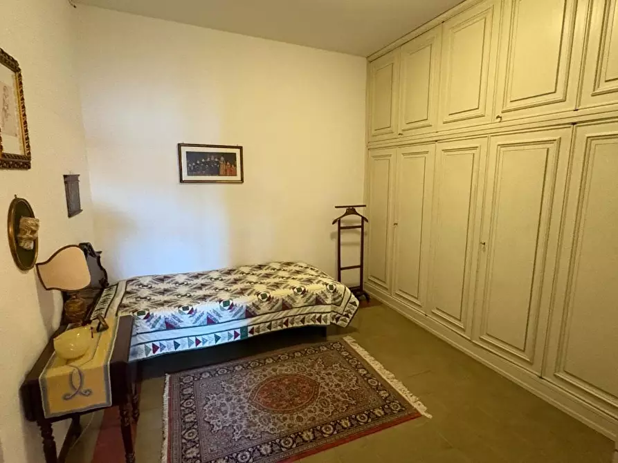 Immagine 23 di Mansarda in vendita  a Lucca