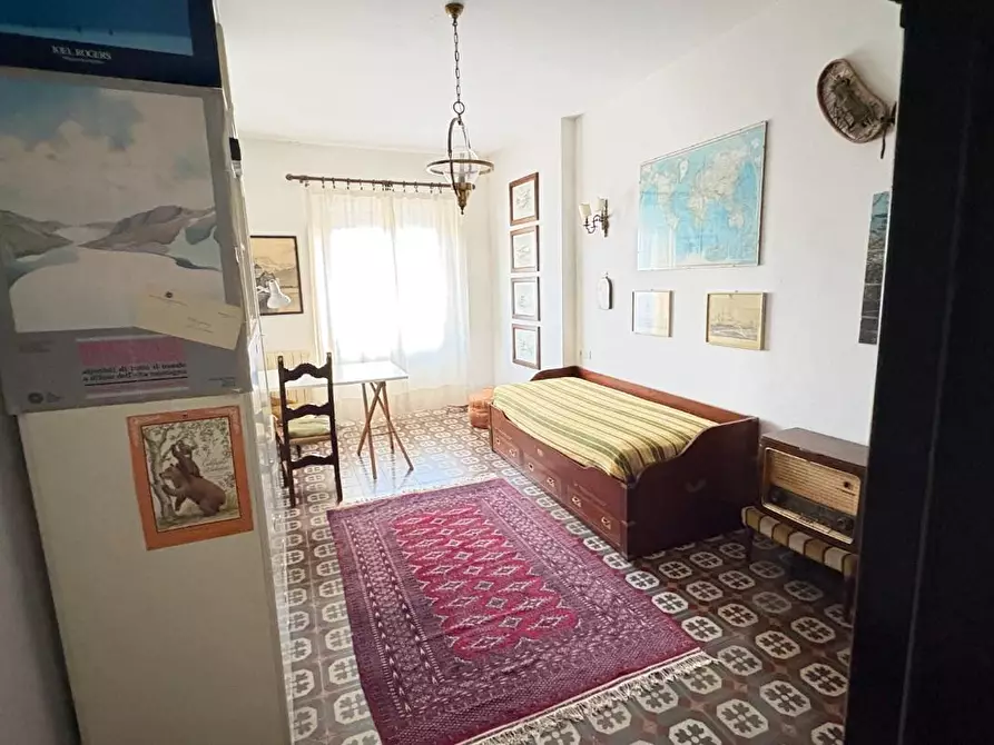 Immagine 25 di Mansarda in vendita  a Lucca