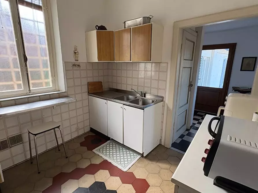 Immagine 7 di Mansarda in vendita  a Lucca