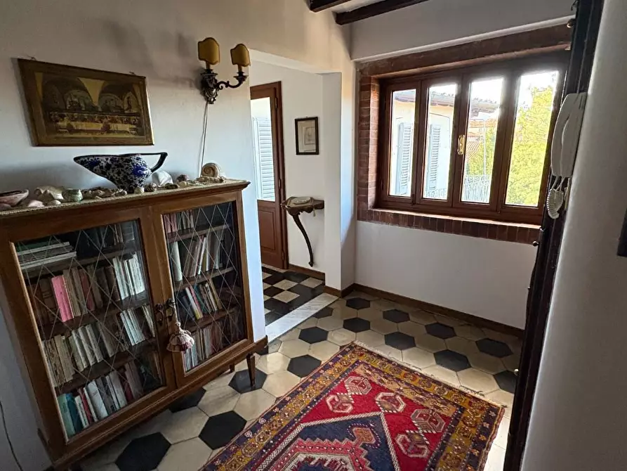 Immagine 8 di Mansarda in vendita  a Lucca