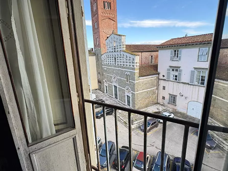 Immagine 17 di Mansarda in vendita  a Lucca