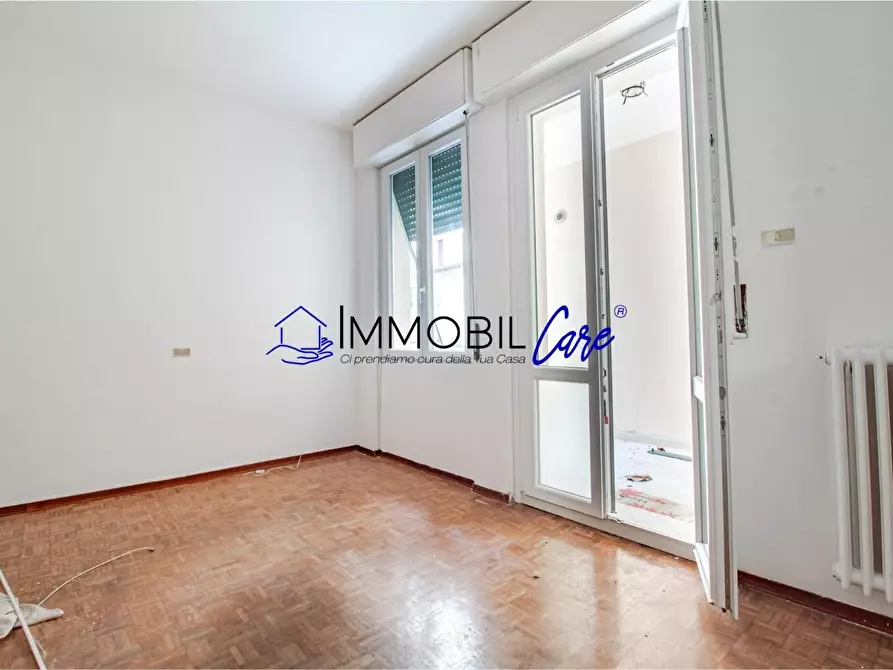 Immagine 4 di Appartamento in vendita  a Livorno