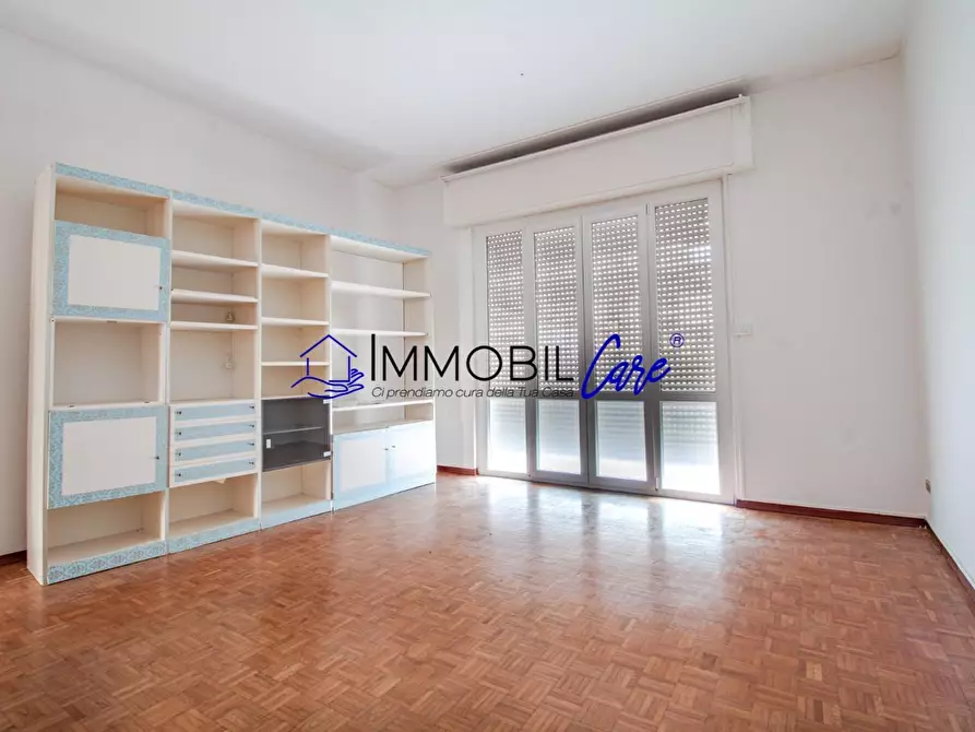 Immagine 9 di Appartamento in vendita  a Livorno