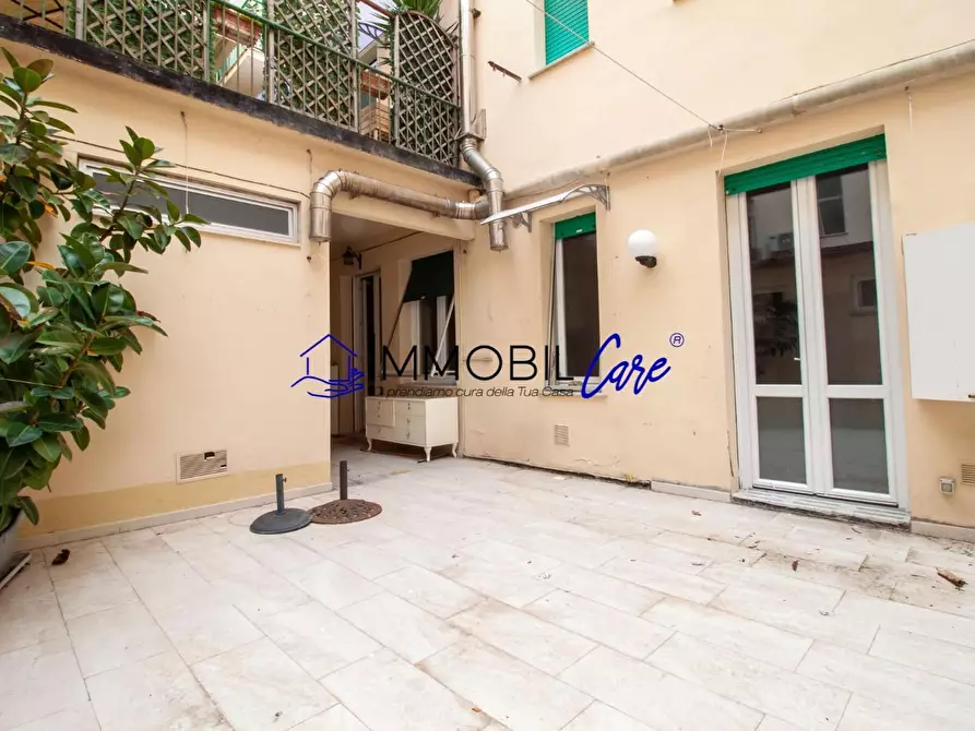 Immagine 6 di Appartamento in vendita  a Livorno