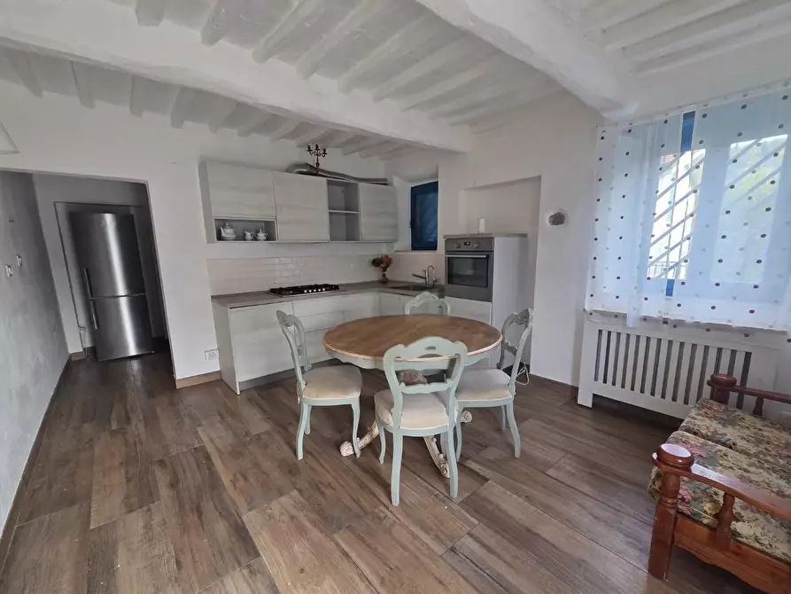 Immagine 2 di Villetta a schiera in vendita  a Massarosa