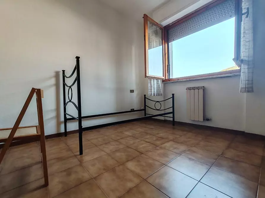 Immagine 12 di Appartamento in vendita  a Massa