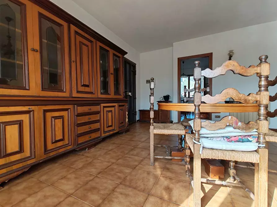 Immagine 2 di Appartamento in vendita  a Massa