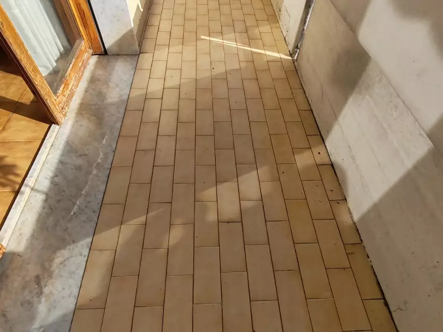 Immagine 13 di Appartamento in vendita  a Massa