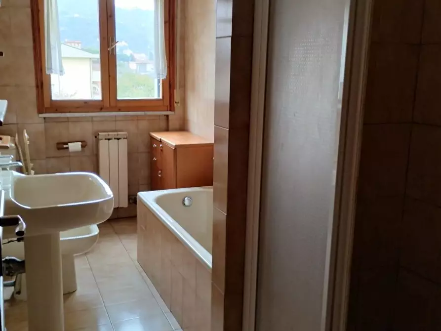 Immagine 20 di Appartamento in vendita  a Massa