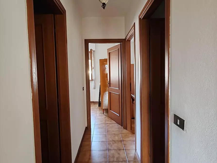 Immagine 15 di Appartamento in vendita  a Massa