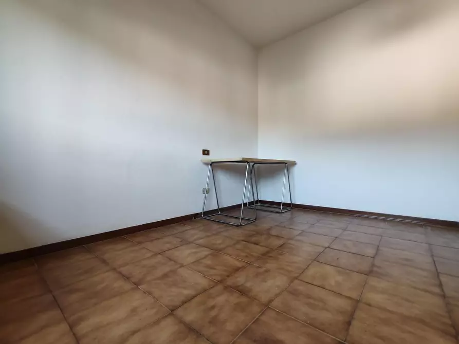 Immagine 11 di Appartamento in vendita  a Massa